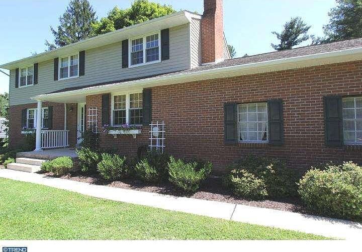 1st image of 398 Taylor Ln