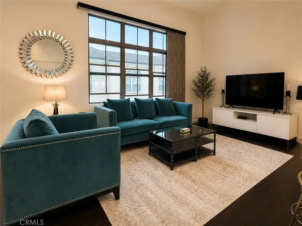 66 Overbrook, Irvine, CA 92620