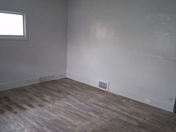 2nd image of 4008 Ardmore Ave #5A4109771