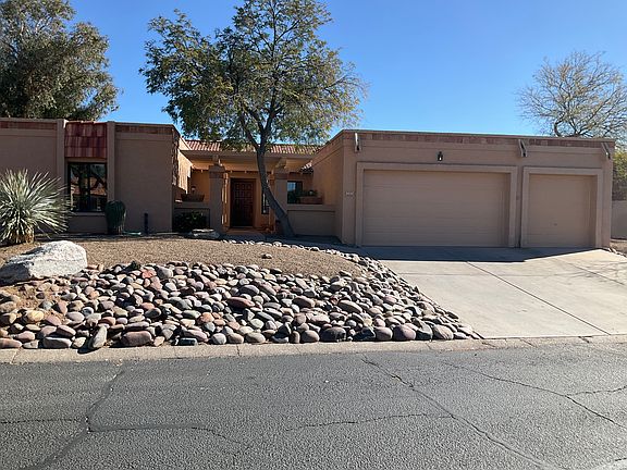 2nd image of 5642 N Via Umbrosa