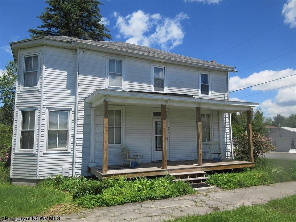 1st image of 210 Thomas Ave