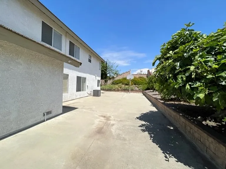 6752 Carobwood Way — Photo 31