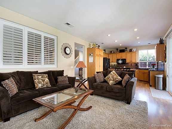 4th image of 8806 Nandina Ct