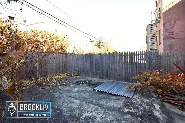 Rented by null | media 9