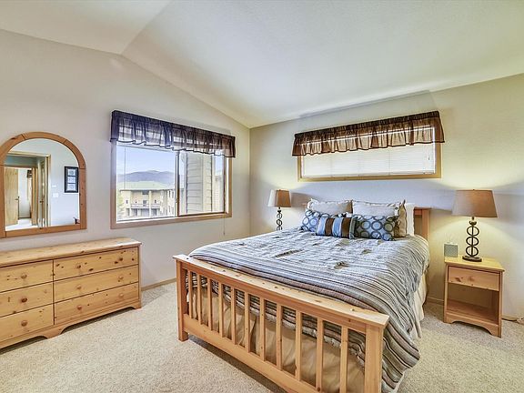 5th image of 723 Meadow Creek Dr APT A