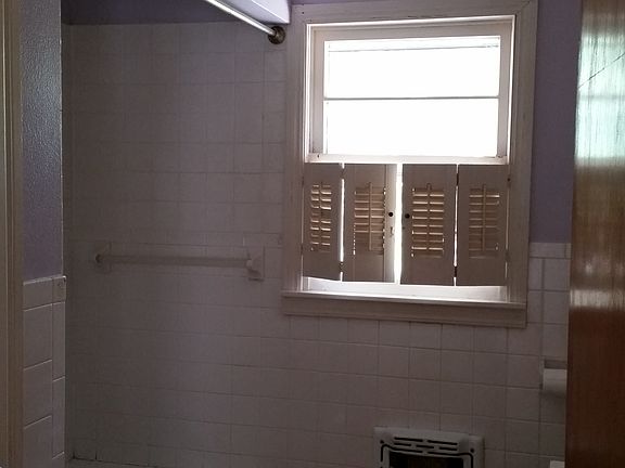 2nd image of 704 NW A St