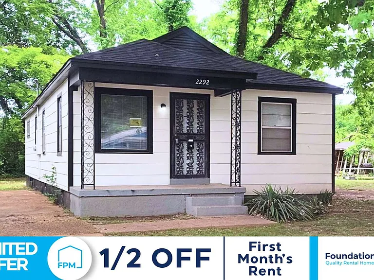 2292 Redwood Ave — Photo 1