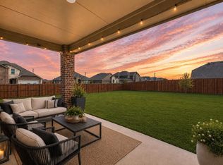 9828 Quail Pointe Rd, Aubrey, TX 76227