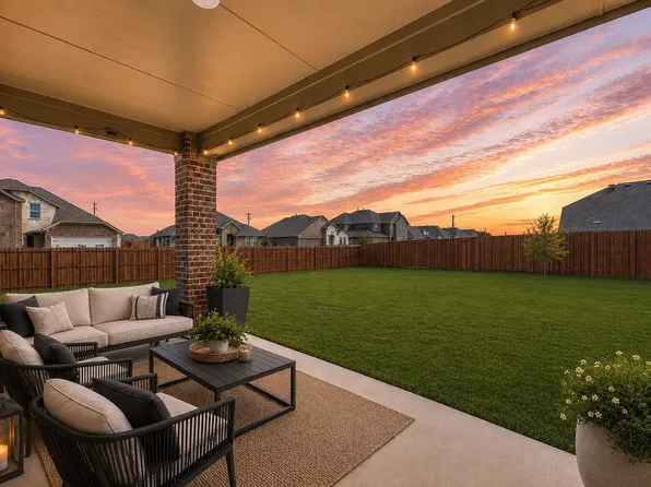 9828 Quail Pointe Rd, Aubrey, TX 76227