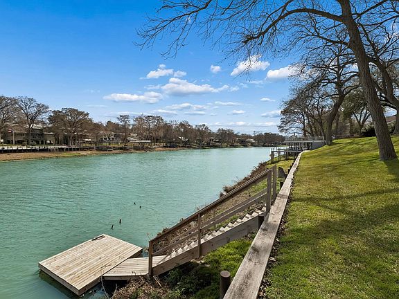 3rd image of 2319 Terminal Loop Drive