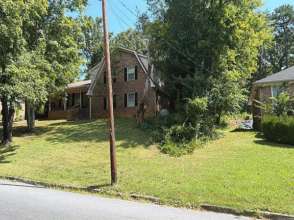 2nd image of 111 Coker Dr SW