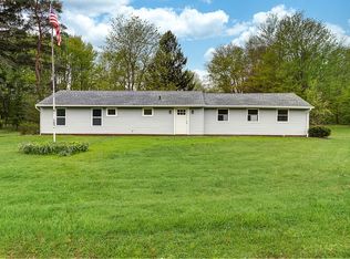 10962 Henning Dr, Chardon, OH 44024
