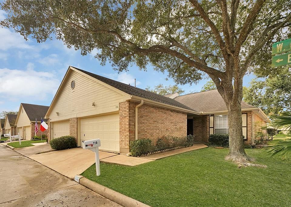 1st image of 710 E Country Grove Cir