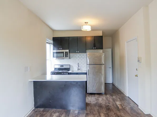 1250 W Montrose Ave APT 131, Chicago, IL 60613