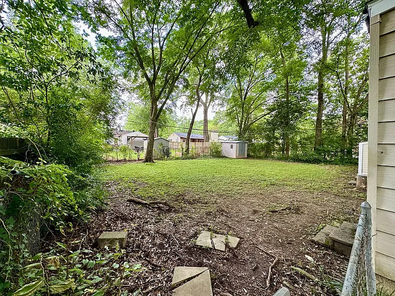 1213 Concord Ave — Photo 2