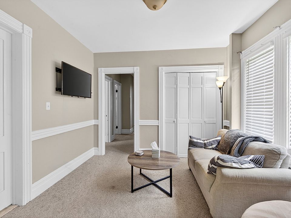 1st image of 87 W Hanover Ave #2