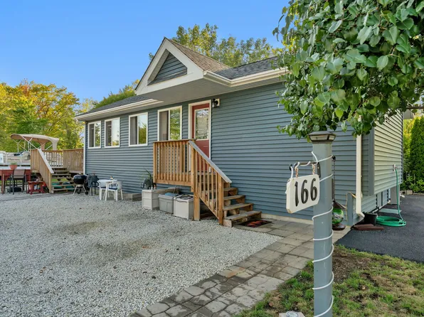 166 Flora Fern Rd, Wilmington, IL 60481