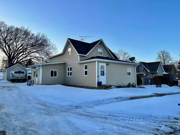 306 N Summit Ave, Hartington, NE 68739