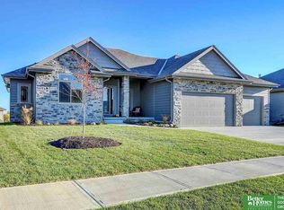 7417 N 170th St, Bennington, NE 68007