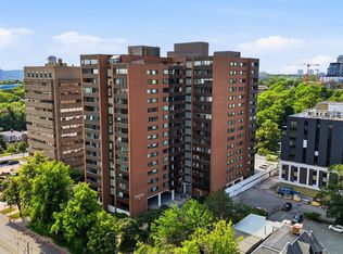 5959 Spring Garden Rd #909, Halifax, NS B3H 1Y5