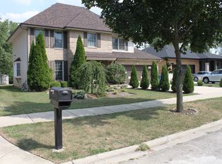 863 Brentwood Ct, Bensenville, IL 60106