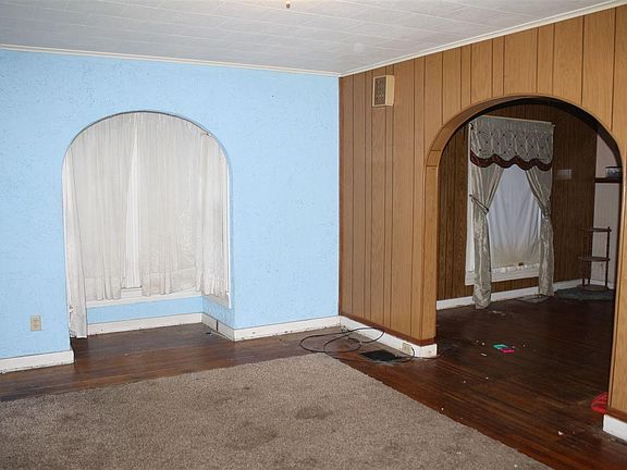 2nd image of 204 N Frederick Ave