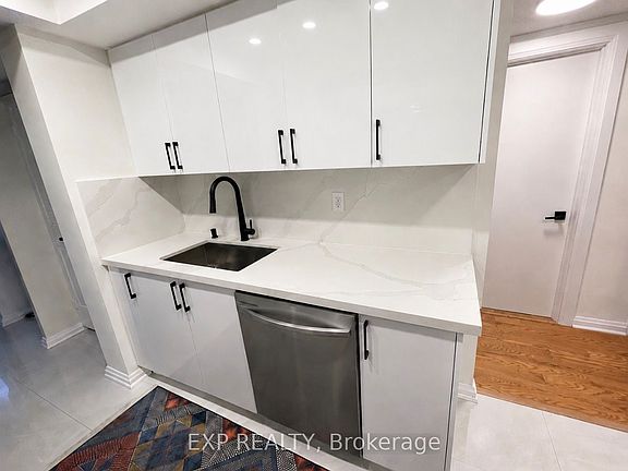 3rd image of 3131 Bridletowne Cir #1904