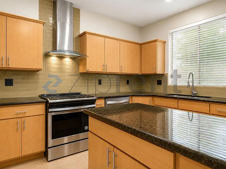 2315 E Pinchot Ave #128 — Photo 32