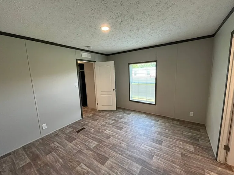 515 Tom Mann Rd — Photo 54