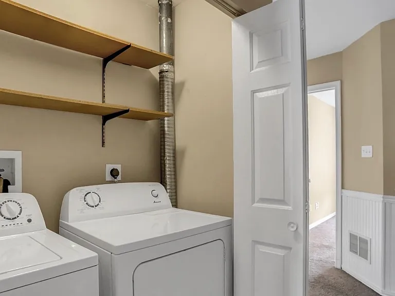 678 Walnut Tree Dr — Photo 19