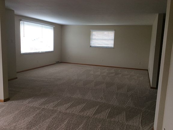 4th image of 173 Cathy Dr