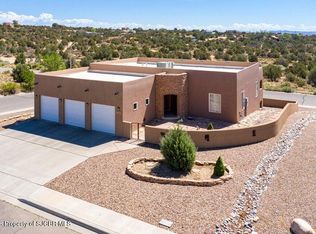 6422 Red Rock Ct, Farmington, NM 87402