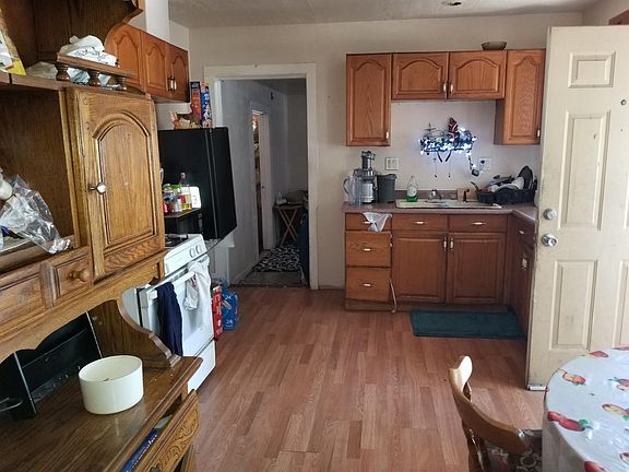 2nd image of 118 N Washington St