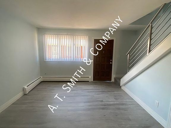 4th image of 2477 Pierce St #14