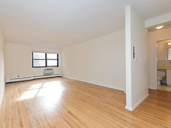 4th image of 25 PARK Place #2G