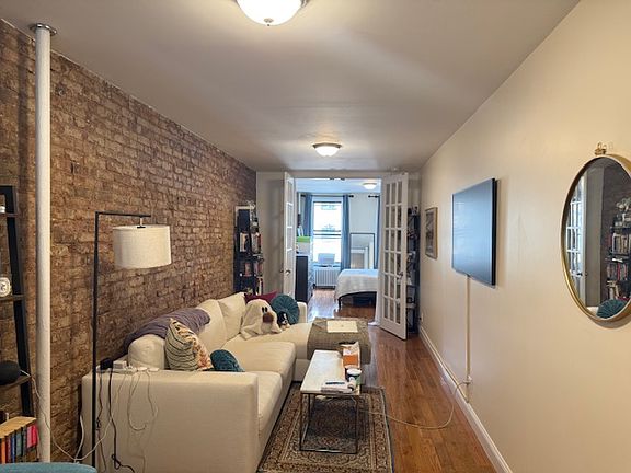 3rd image of 1496 2nd Ave Unit 4S