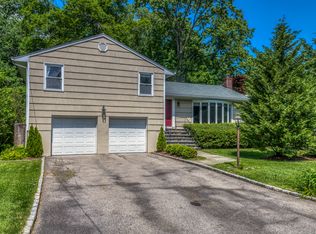 294 Victory Blvd, New Rochelle, NY 10804