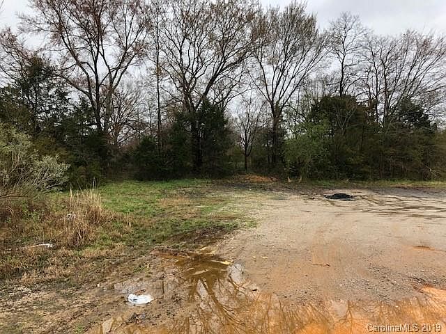 2nd image of 5611 New Town Rd