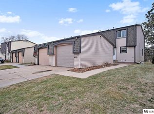 4301 Abbott Rd, Lincoln, NE 68516