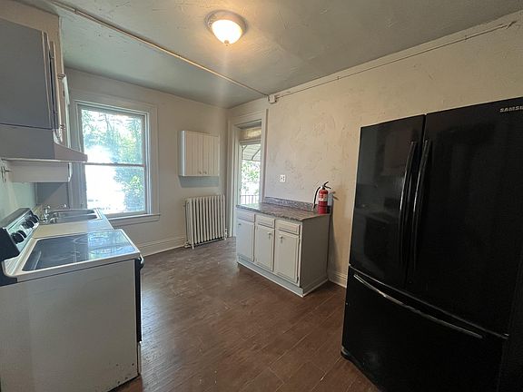 5th image of 122 E Cottage Pl #2