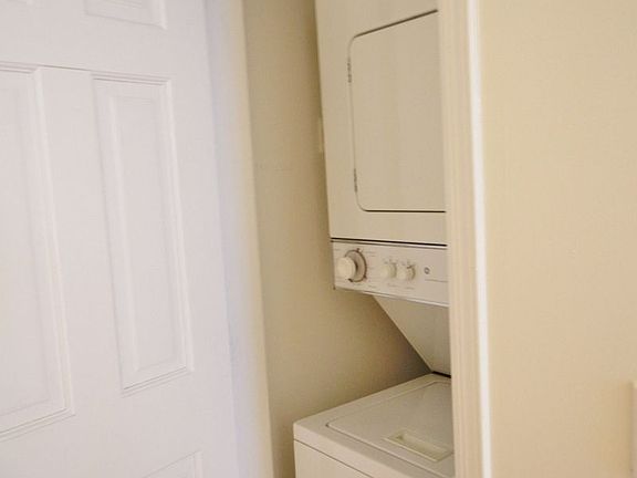 5th image of 1376 1st Ave APT 7