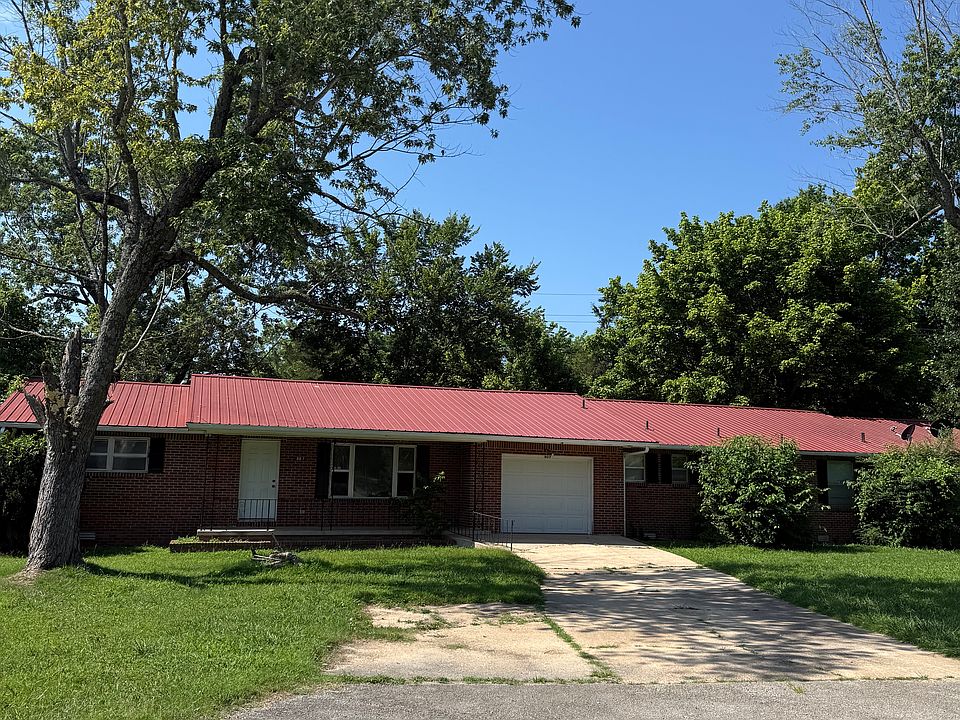 1st image of 807 Overlook Dr