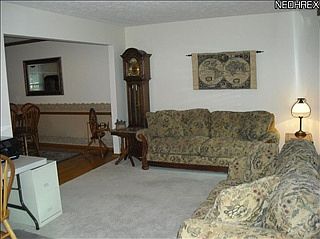 4th image of 2132 Forest Oak Dr