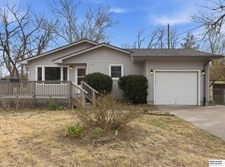 104 Waldo Cir, Bellevue, NE 68005