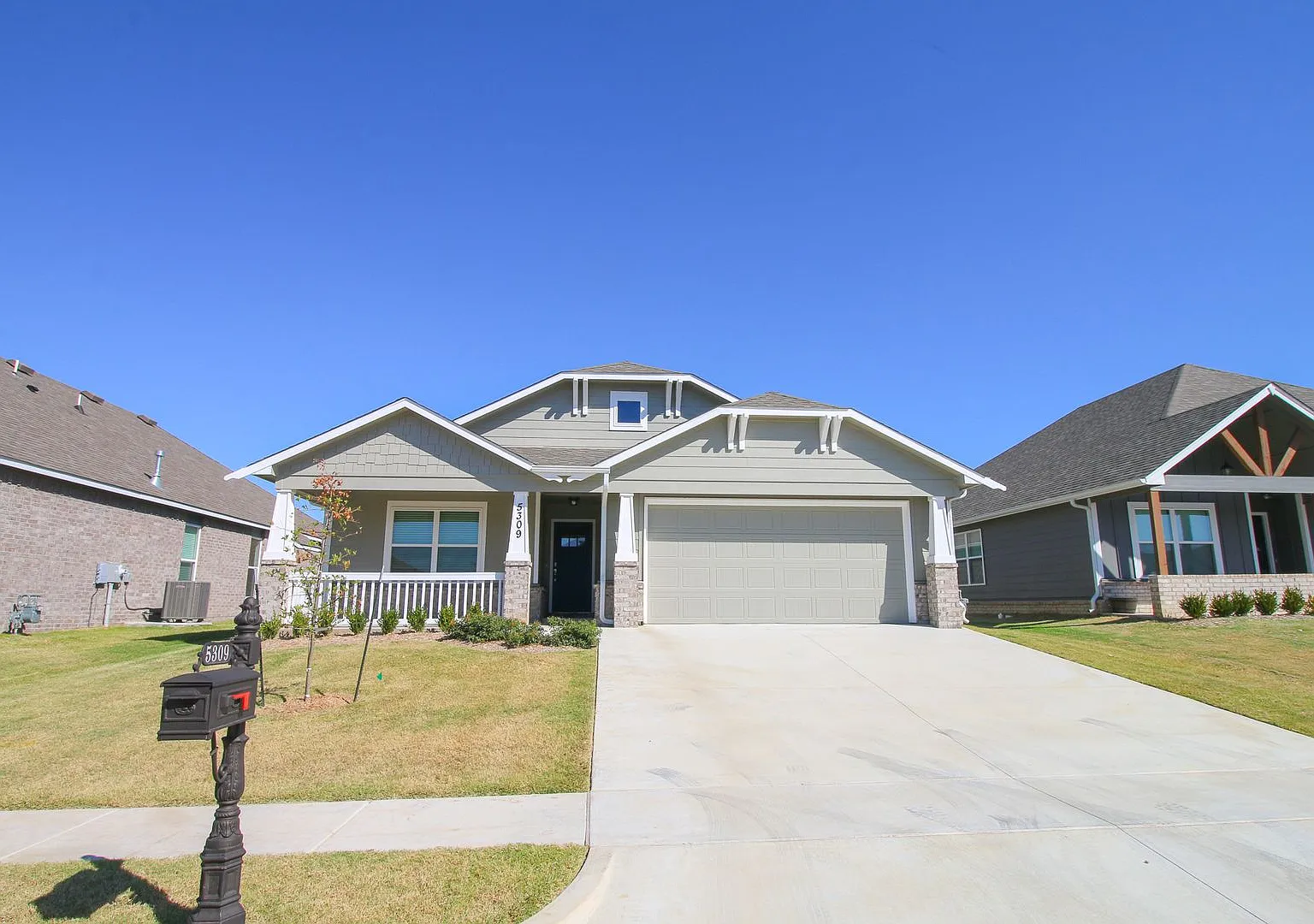 Like New 4 Bedroom Capital Homes — Photo 2