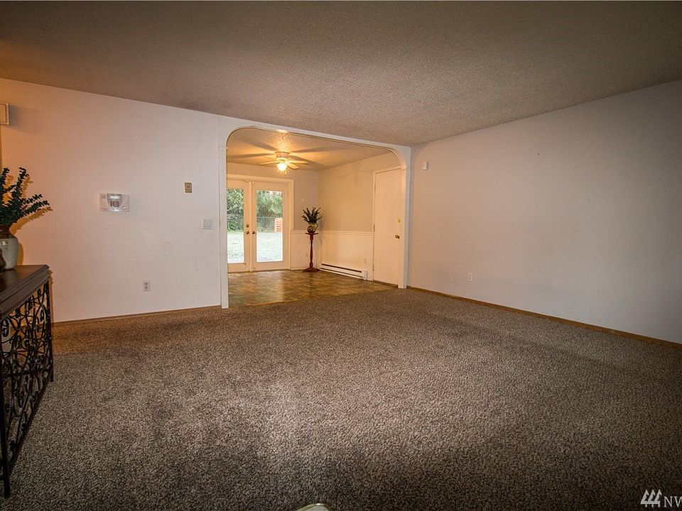 1st image of 9433 White Fir Dr NE
