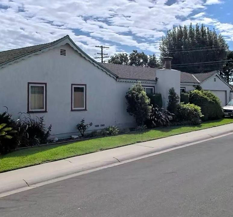 2nd image of 1788 Calamar Ave