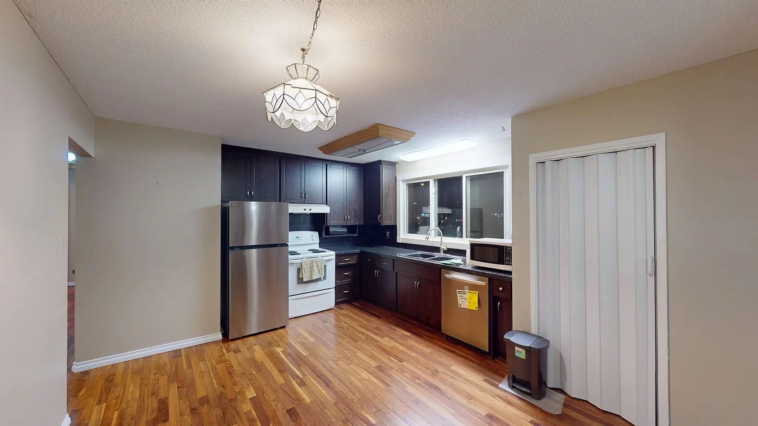 117 Marion Dr photo 1