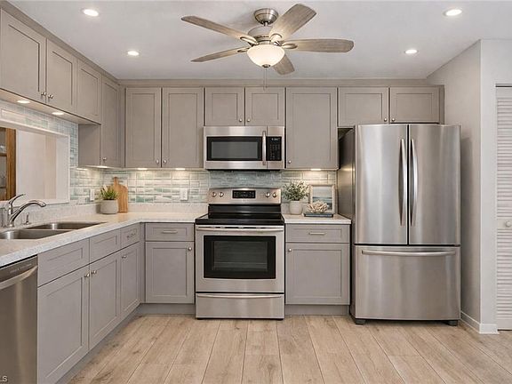 3rd image of 7743 Jewel LN #201