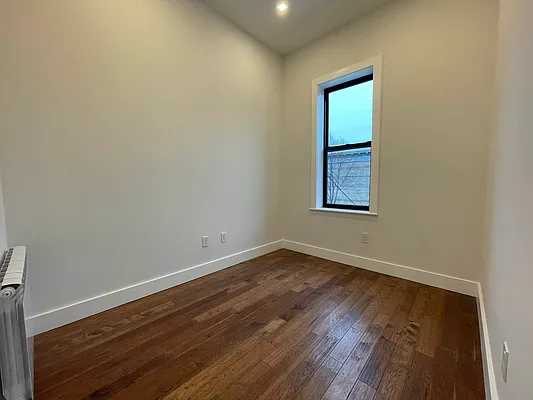 Rented by Evergreen Realty & Investments | media 13